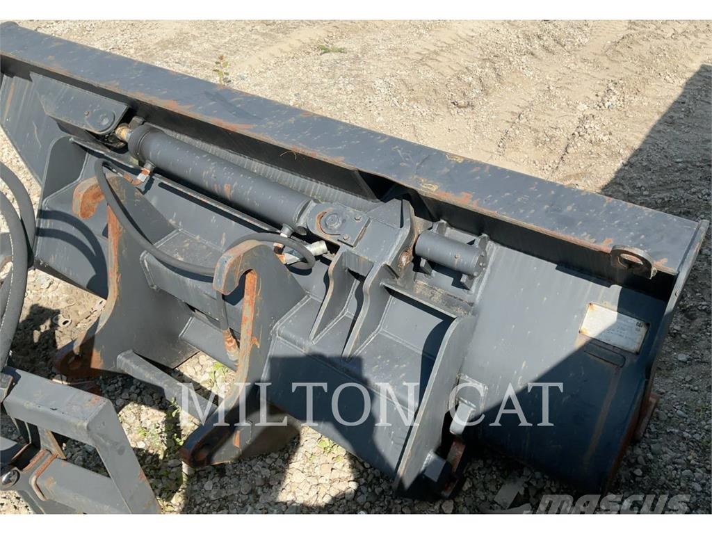 CAT BHL 1.25 CYD SIDE DUMP BUCKET Łyżki do ładowarek
