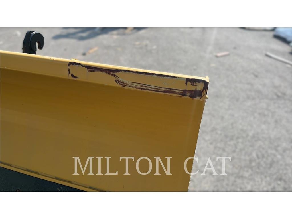 CAT BHL 12 FOOT SNOW PLOW Lançadores de neve