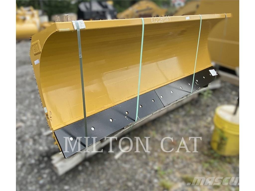 CAT BHL 9 SNOW PLOW, IT قاذفات الجليد