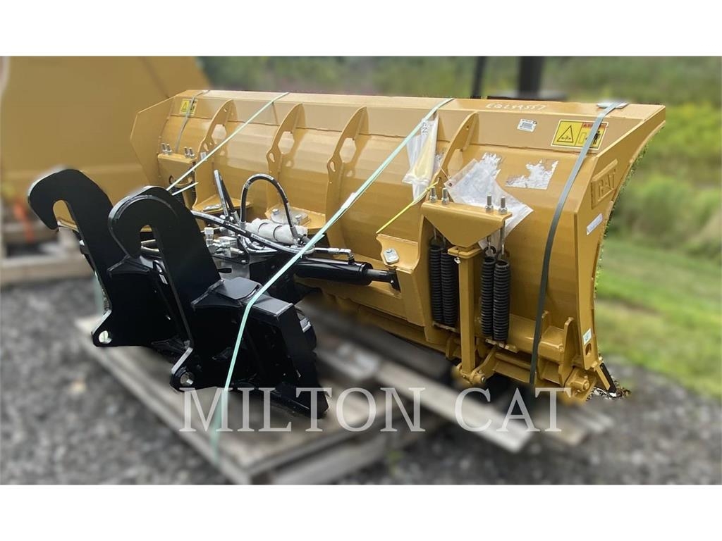 CAT BHL 9 SNOW PLOW, IT قاذفات الجليد