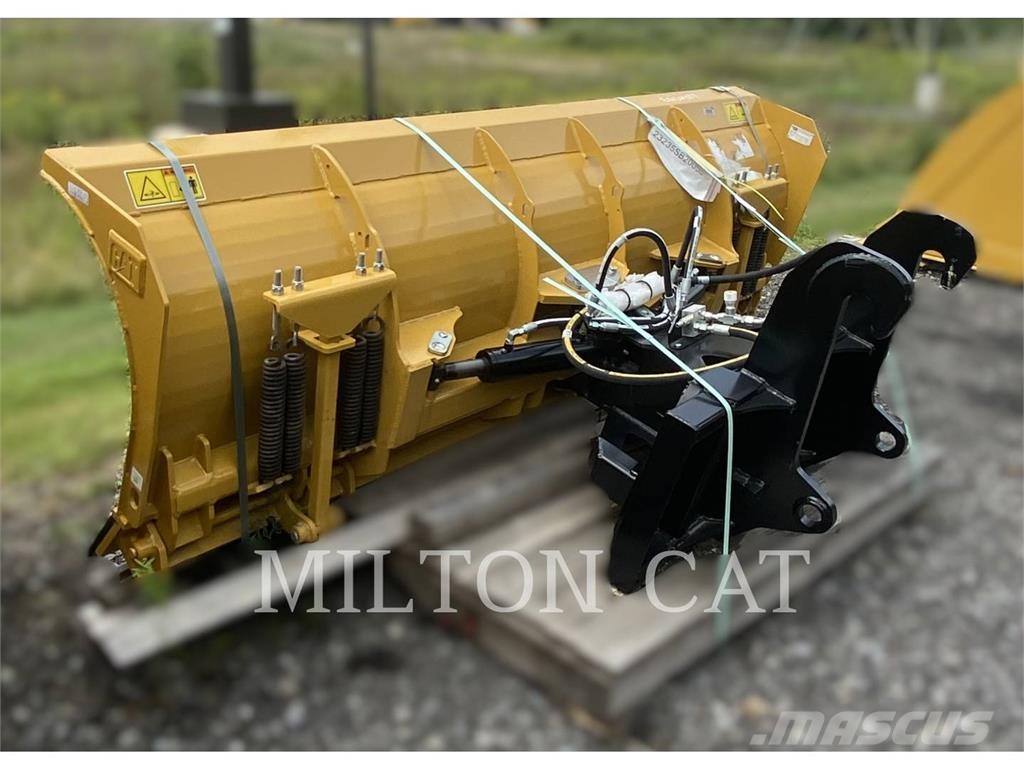 CAT BHL 9 SNOW PLOW, IT قاذفات الجليد