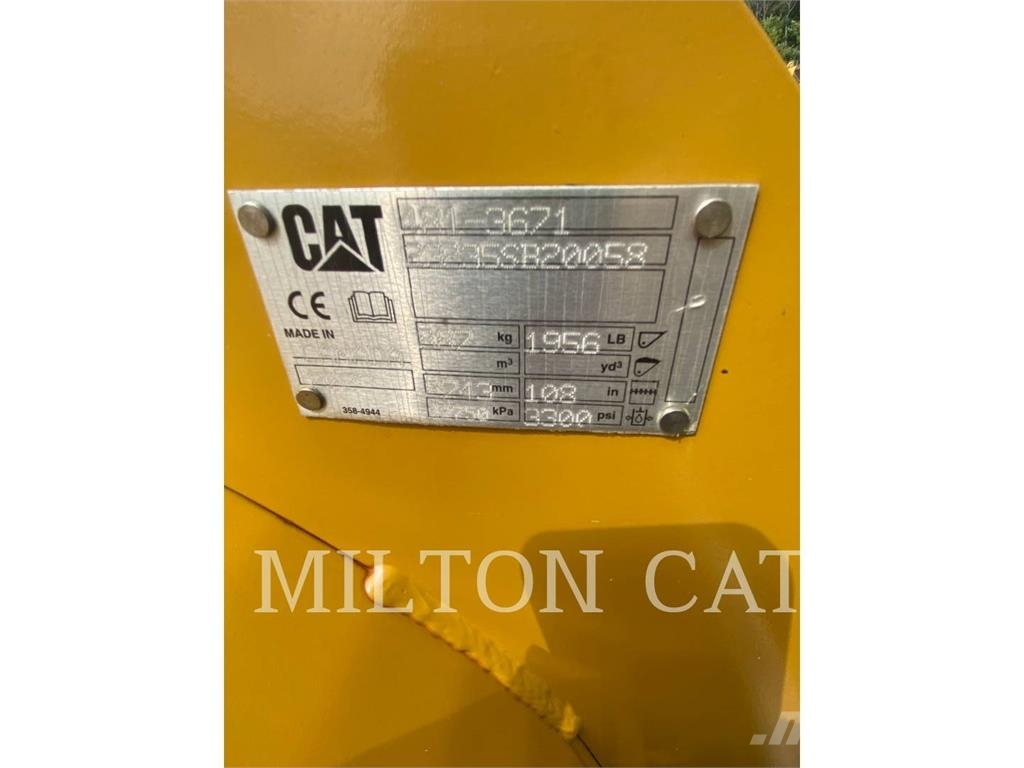 CAT BHL 9 SNOW PLOW, IT قاذفات الجليد