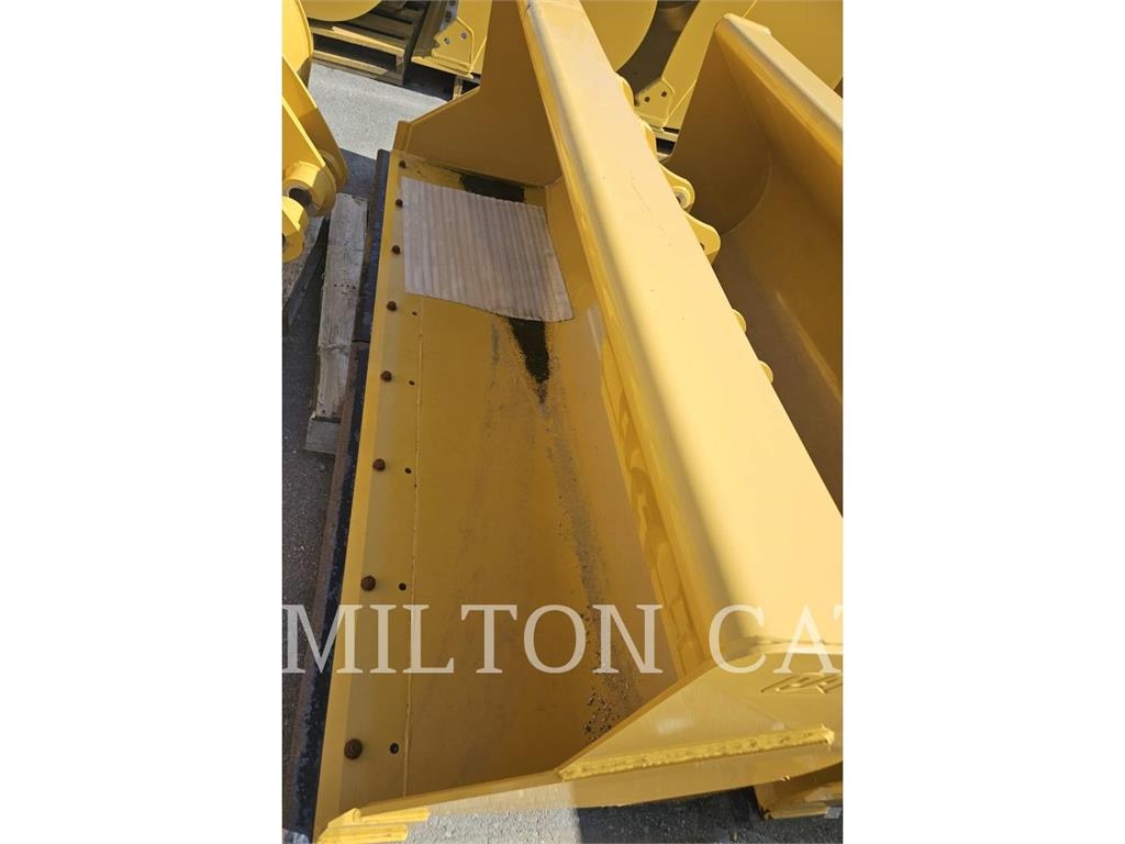 CAT BHL.95IN.GP.BUCKET.1.5CYD.PINON 挖斗