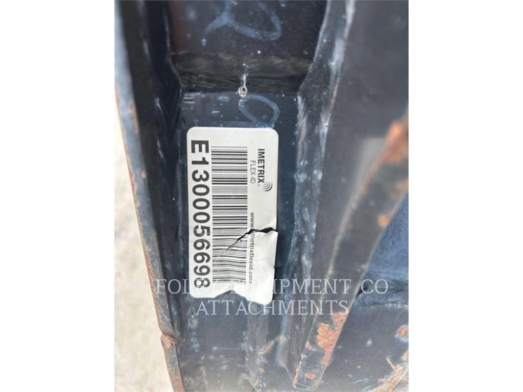 CAT BK302P16 Roomikekskavaatorid