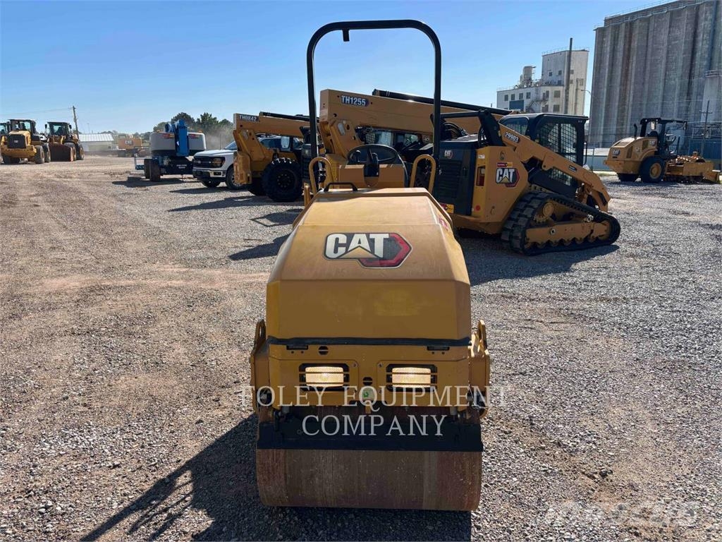 CAT CB1.7 Pôdne kompaktory
