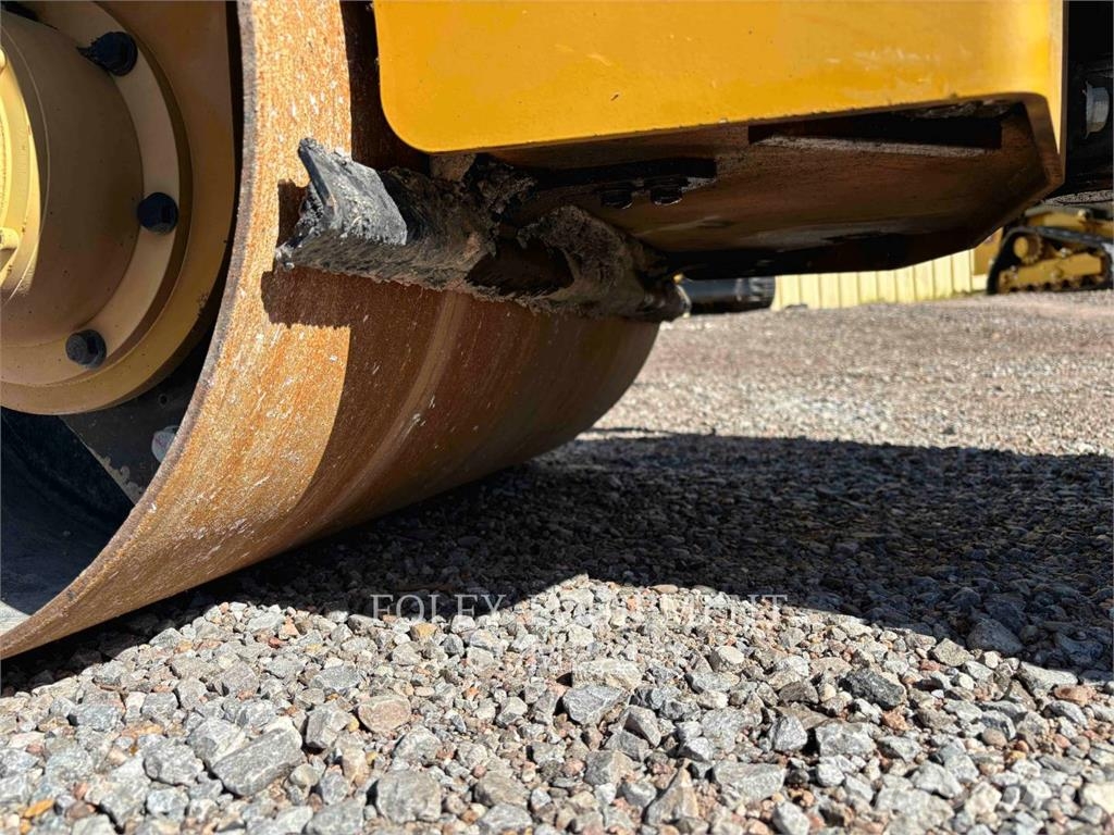 CAT CB1.7 Pôdne kompaktory