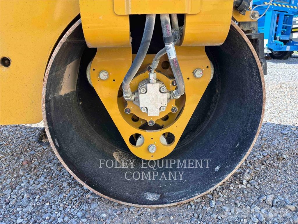 CAT CB1.7 Pôdne kompaktory