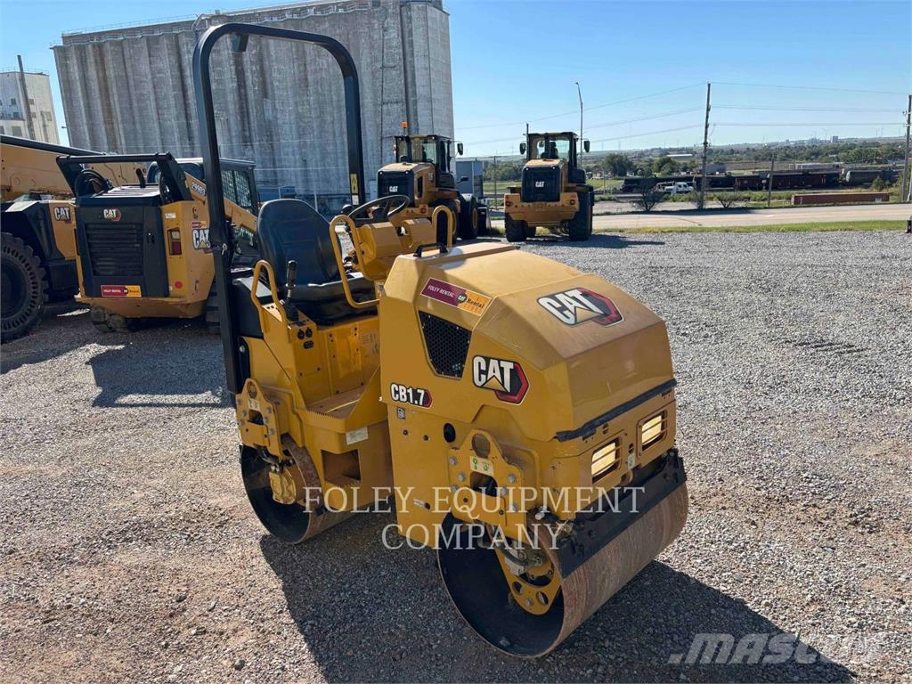 CAT CB1.7 Pôdne kompaktory