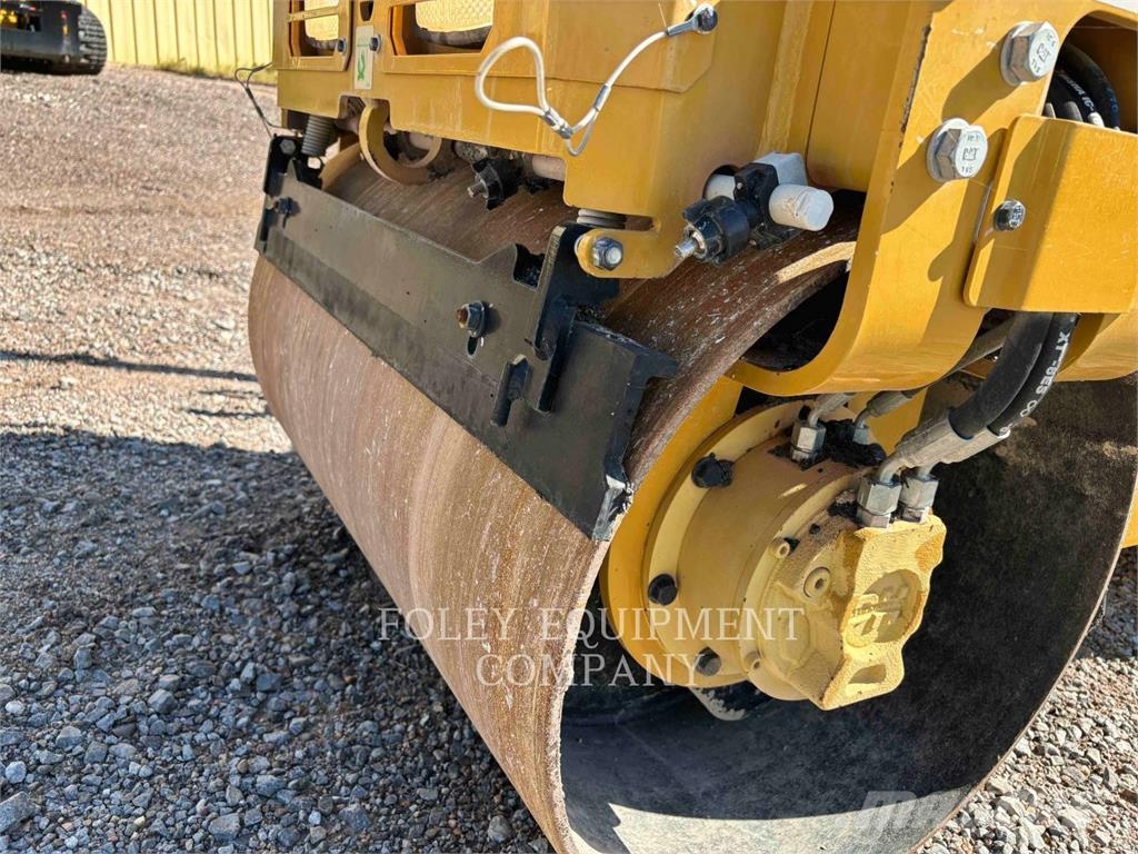 CAT CB1.7 Pôdne kompaktory