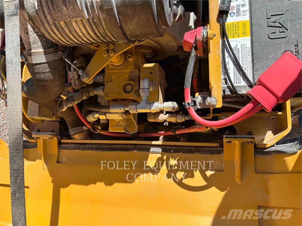 CAT CB1.7 Pôdne kompaktory