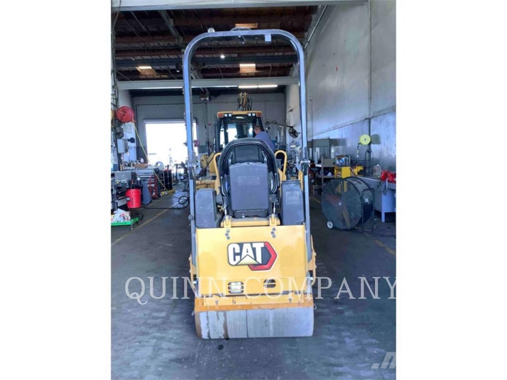 CAT CB1.7 Rozstrekovače asfaltu