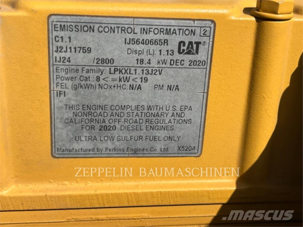 CAT CB1.7 토양 다짐기