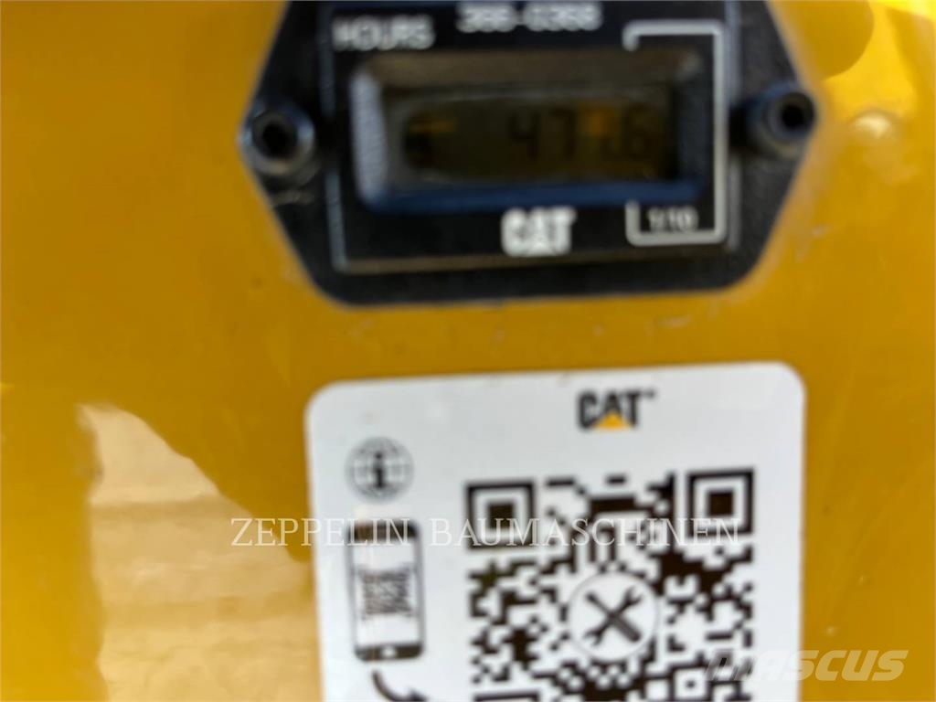 CAT CB1.7 토양 다짐기