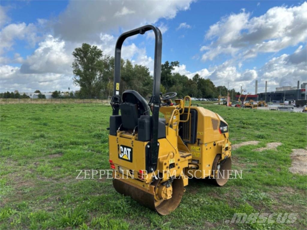 CAT CB1.7 Tiivistyskoneet