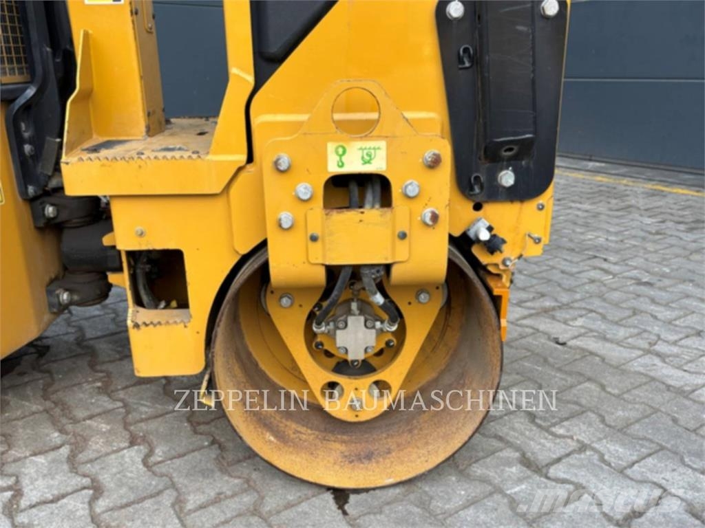CAT CB1.7 Talajtömörítő gépek