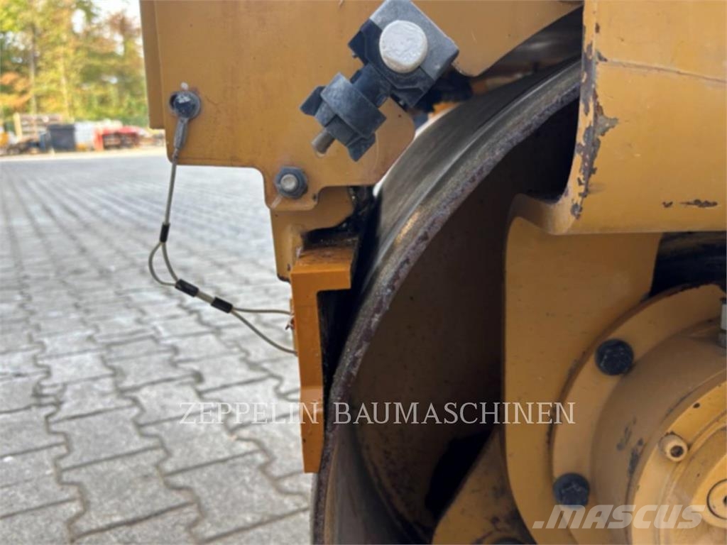CAT CB1.7 Talajtömörítő gépek