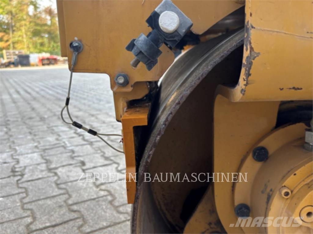 CAT CB1.7 Talajtömörítő gépek