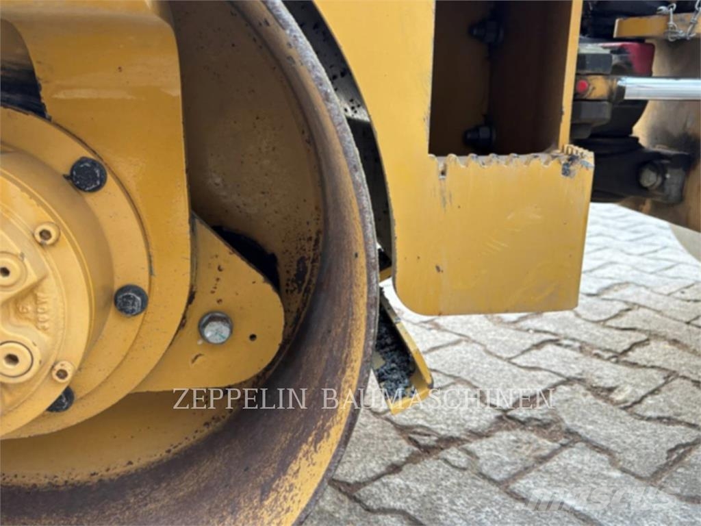 CAT CB1.7 Talajtömörítő gépek