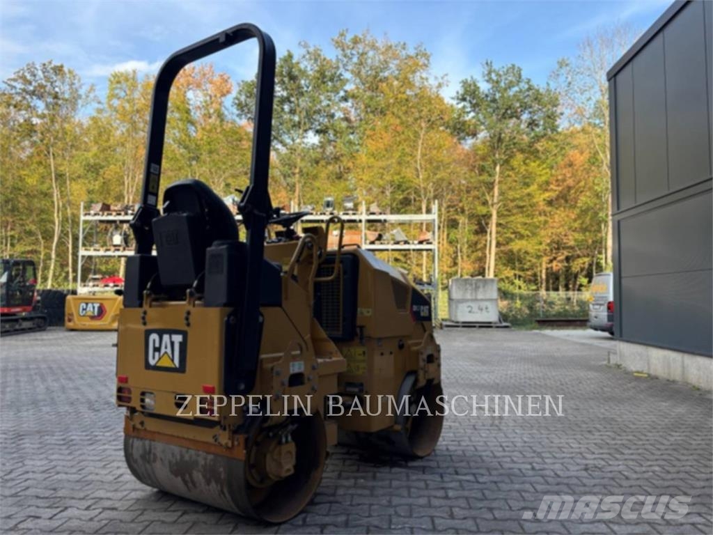 CAT CB1.7 Talajtömörítő gépek