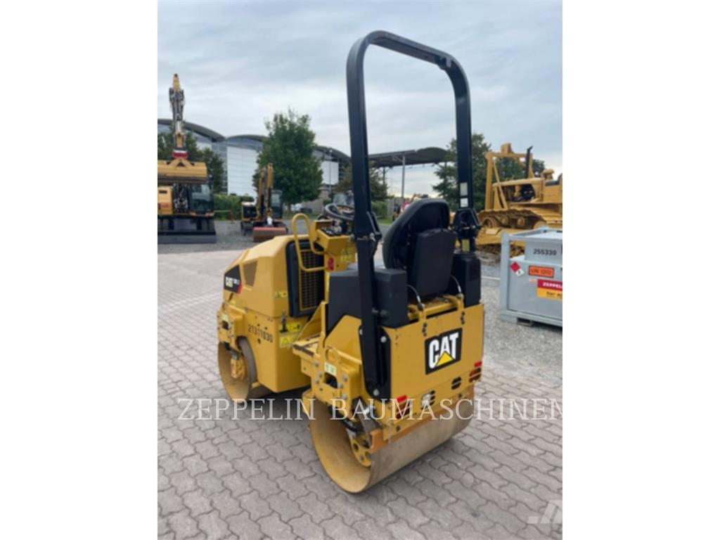 CAT CB1.7 Kompaktorji tal