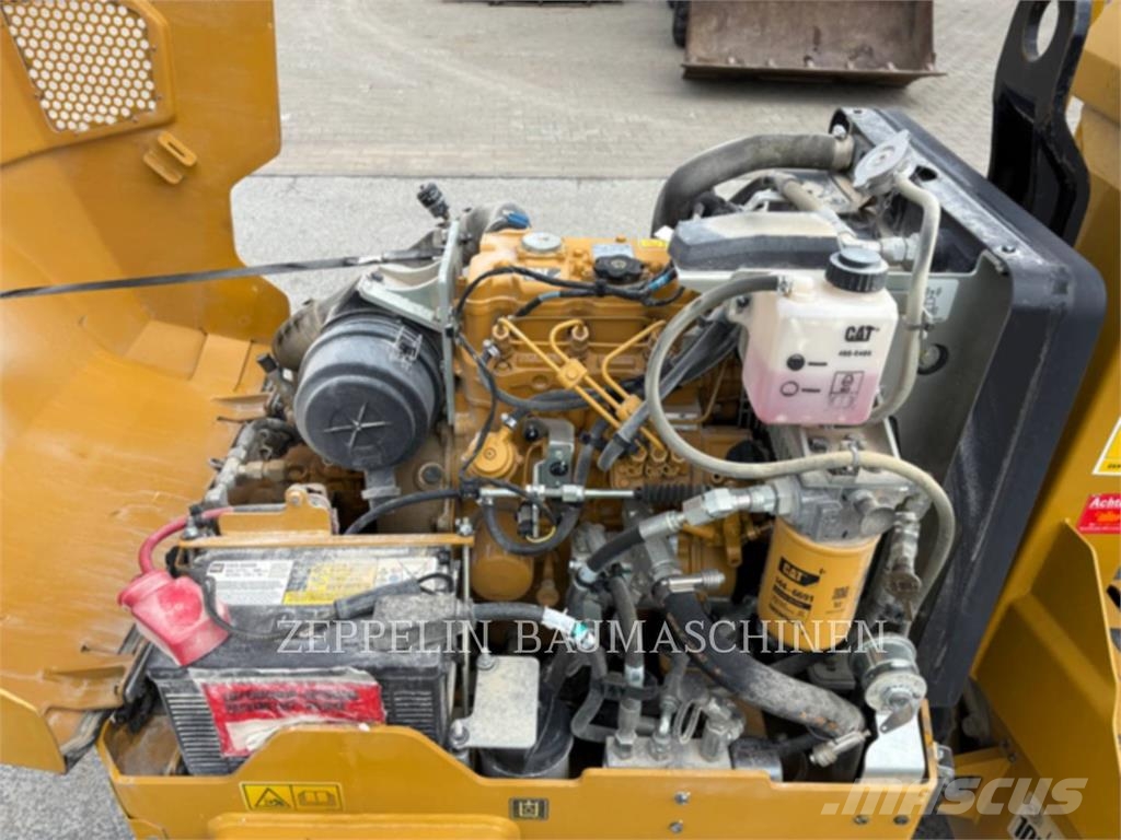CAT CB1.7 Compacteur de sol