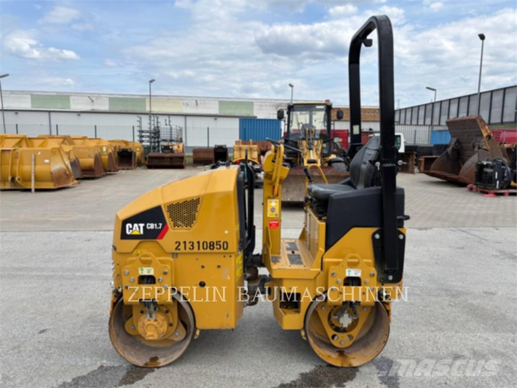 CAT CB1.7 Compacteur de sol