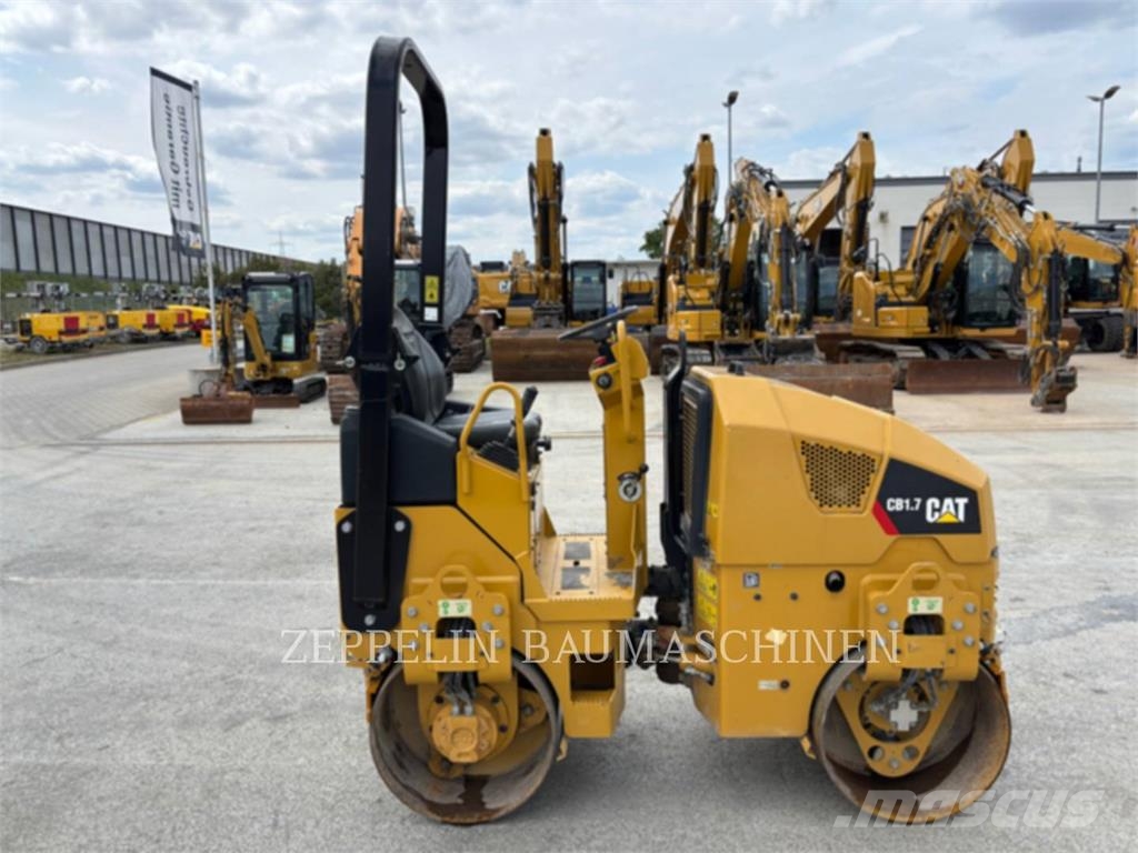 CAT CB1.7 Compacteur de sol