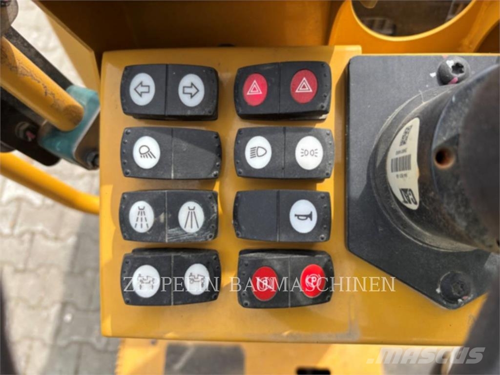 CAT CB1.7 Soil compactors