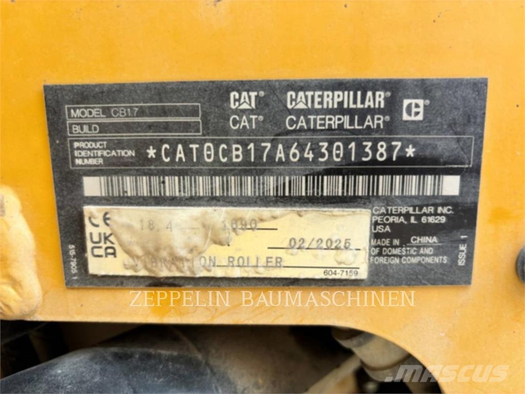 CAT CB1.7 토양 다짐기