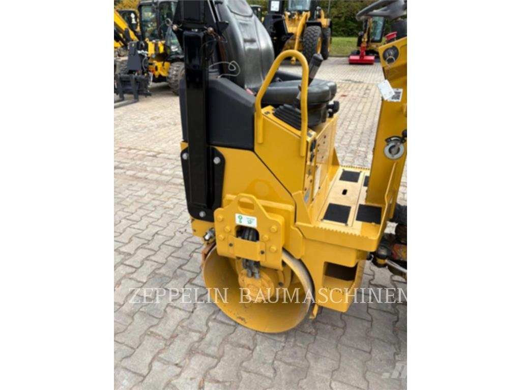 CAT CB1.7 Kompaktorji tal