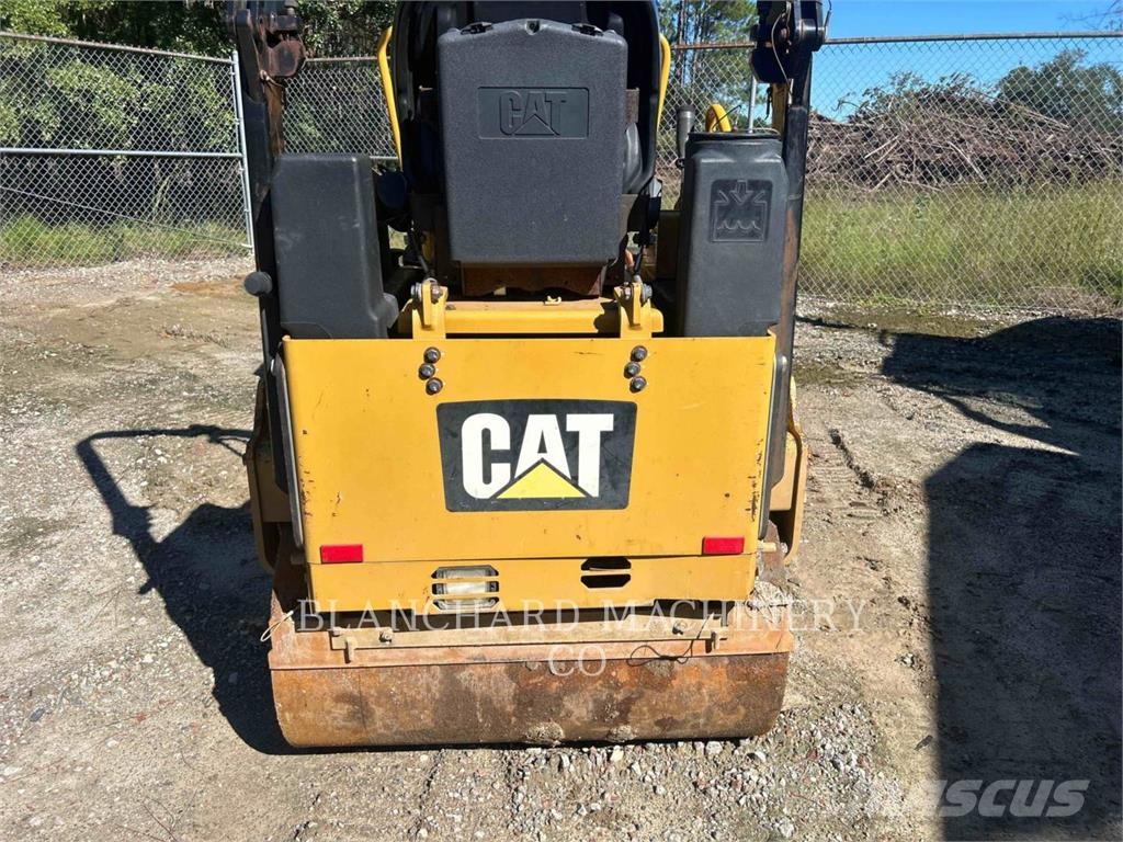 CAT CB1.8 Tandemwalzen