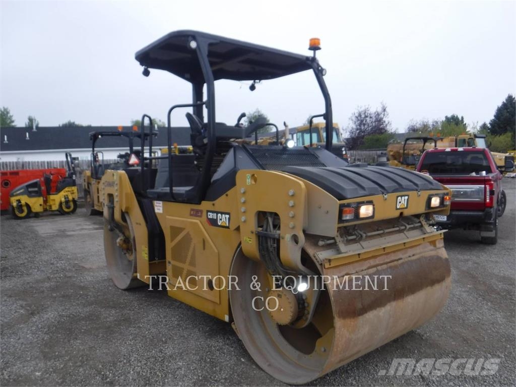 CAT CB10 Asphalt pavers