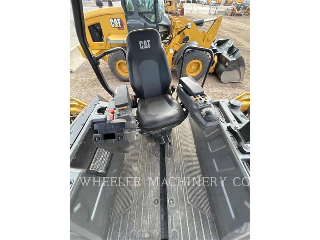 CAT CB10 Катки тротуарные
