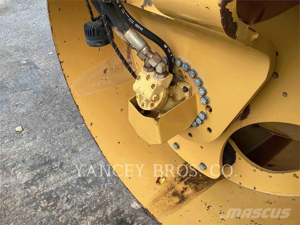 CAT CB10 Compattatori da suolo