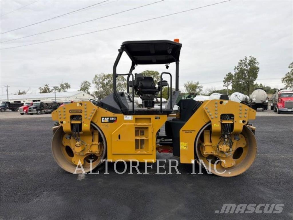 CAT CB13 Rodillos de doble tambor