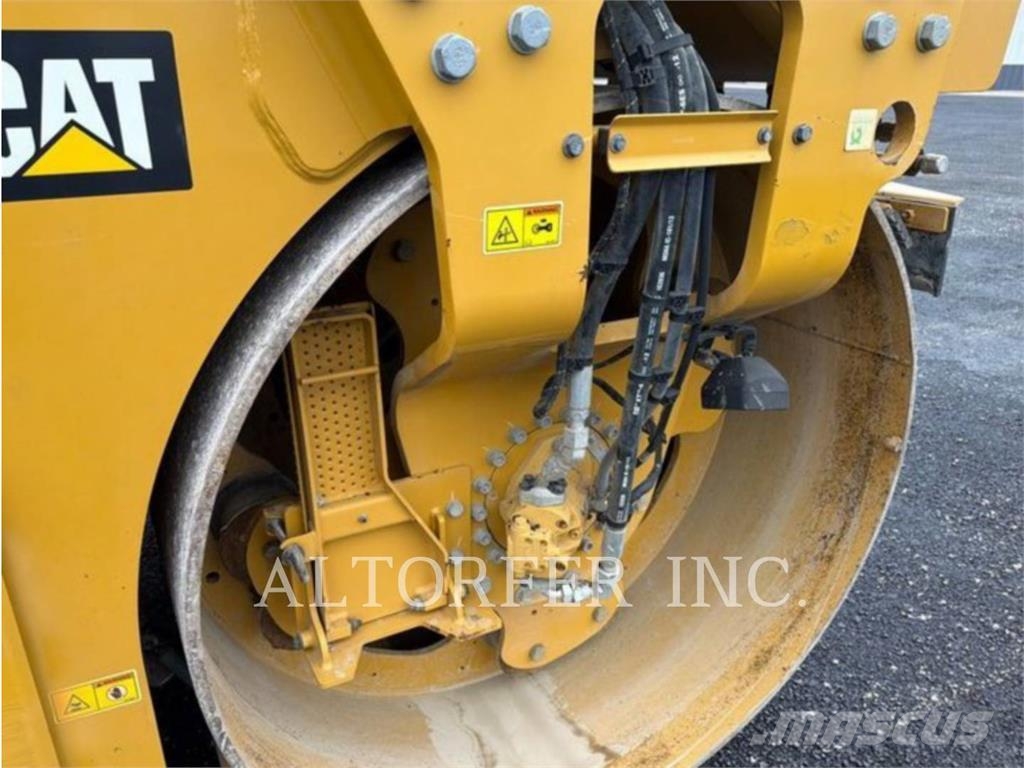 CAT CB13 Rodillos de doble tambor