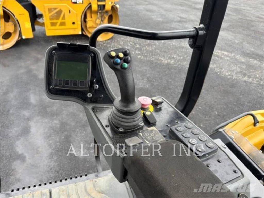 CAT CB13 Rodillos de doble tambor