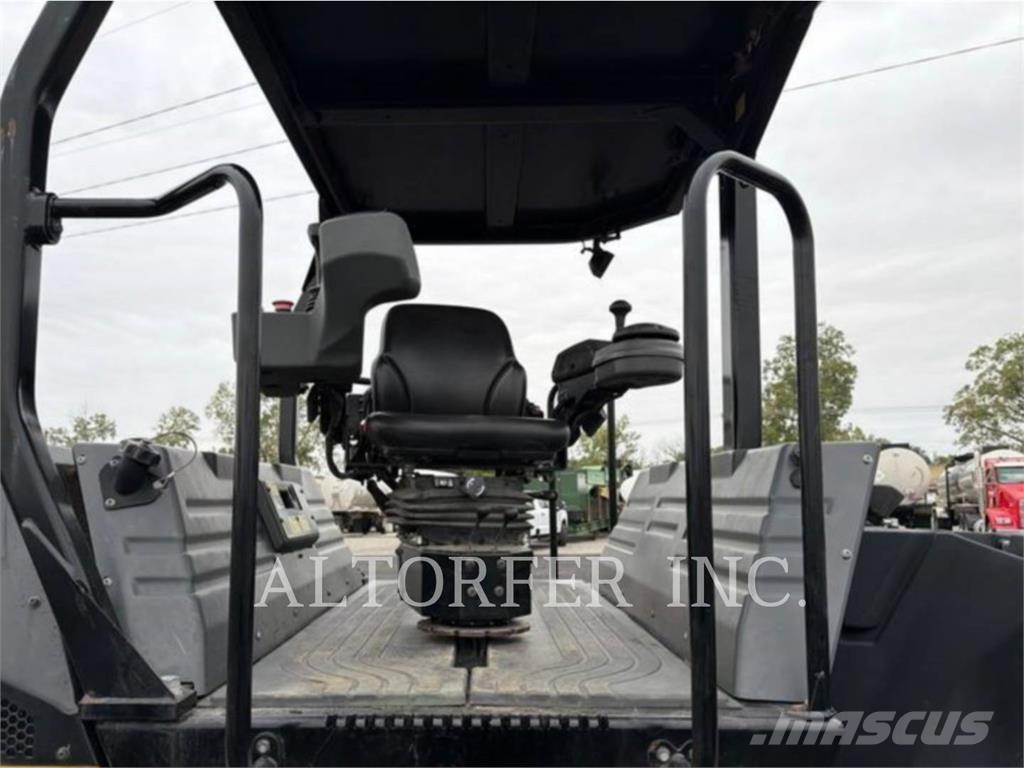 CAT CB13 Rodillos de doble tambor
