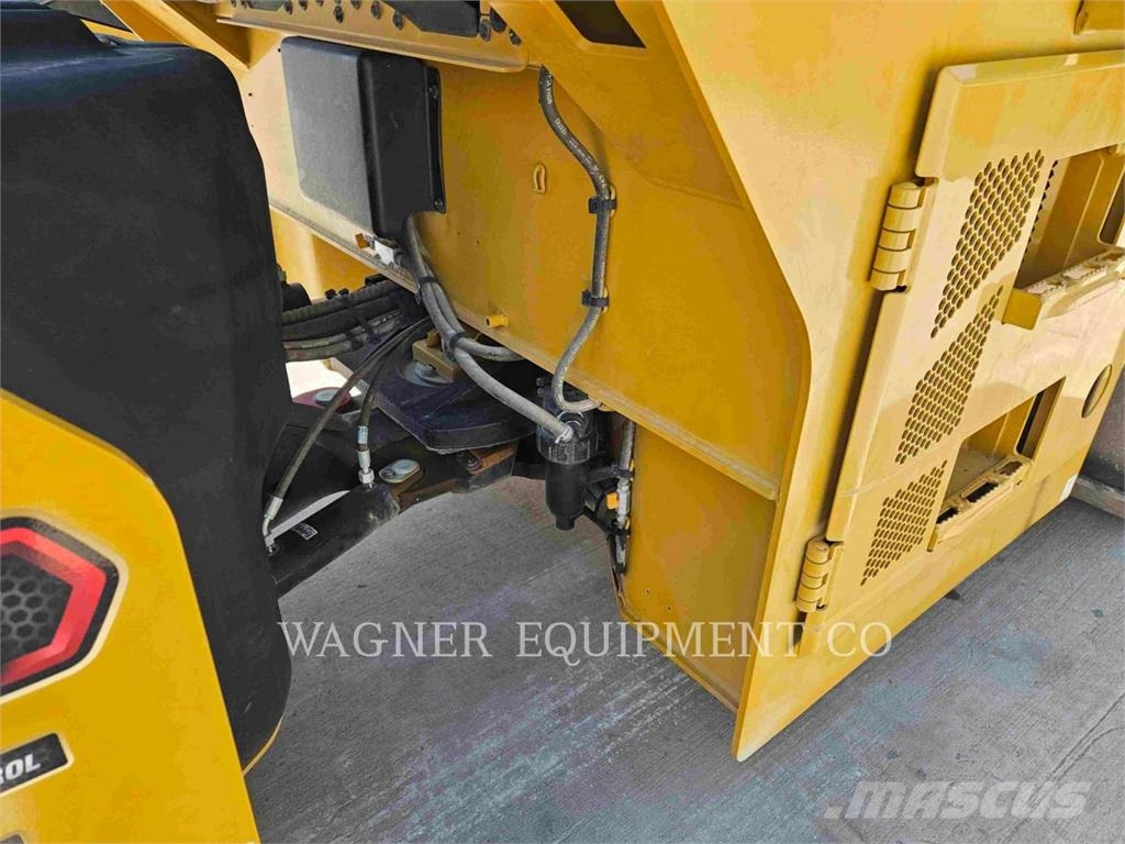 CAT CB15 ضاغطات التربة