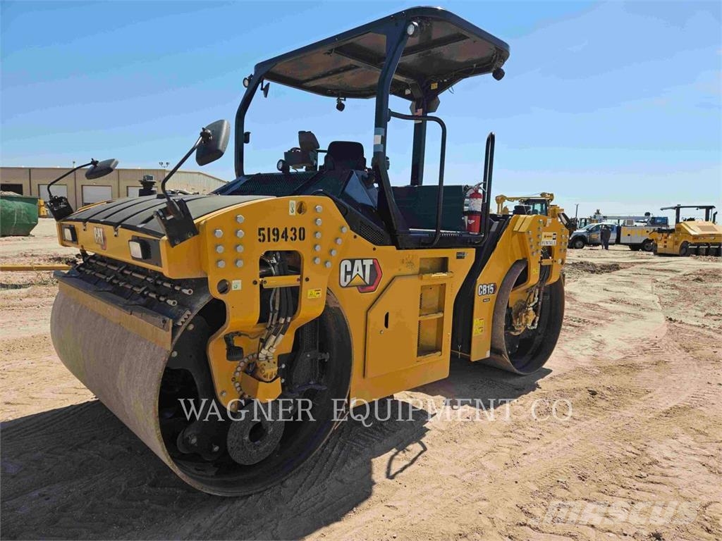 CAT CB15 Erdbauwalzen