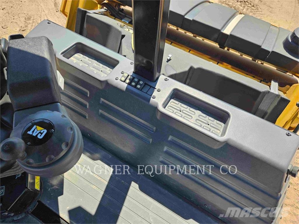 CAT CB15 Erdbauwalzen