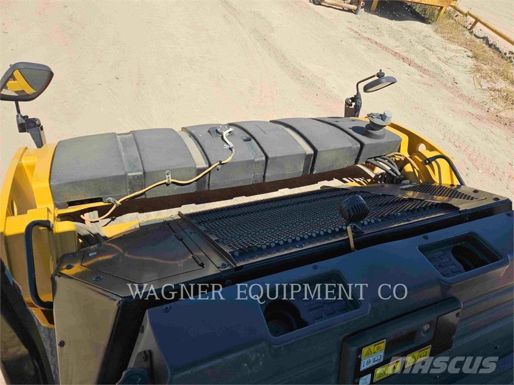 CAT CB15 Erdbauwalzen