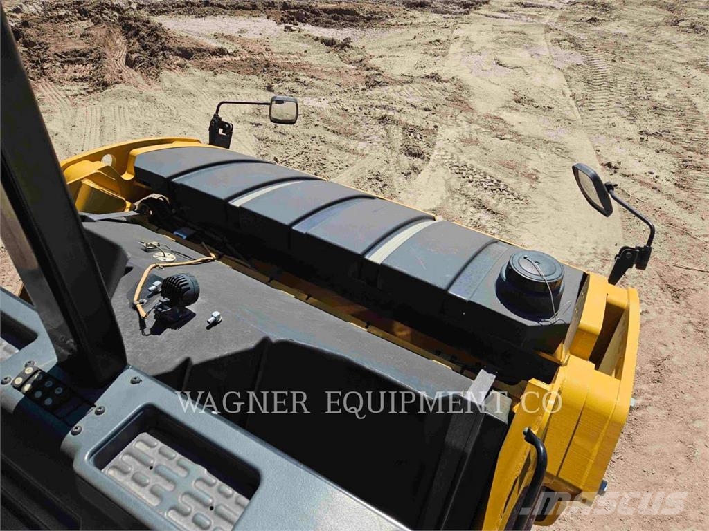 CAT CB15 Erdbauwalzen