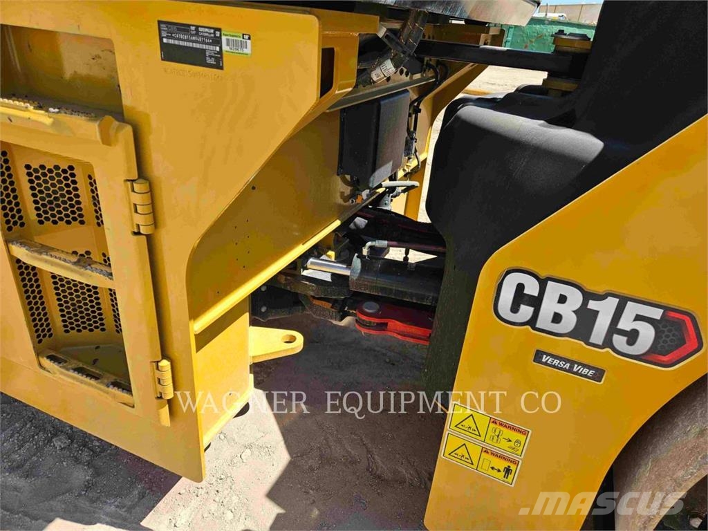 CAT CB15 Erdbauwalzen