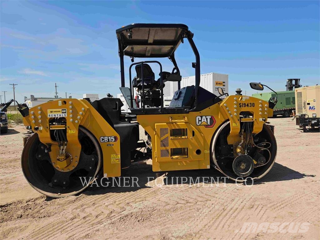 CAT CB15 Erdbauwalzen