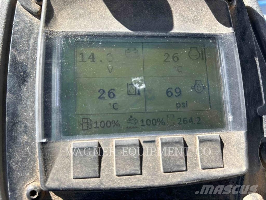 CAT CB15 Talajtömörítő gépek