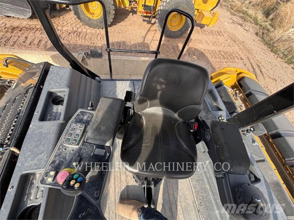 CAT CB15 CW Οδοστρωτήρες διπλού κυλίνδρου