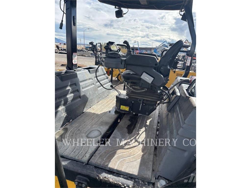 CAT CB15 CW VV مداحل ثنائية الاسطوانة