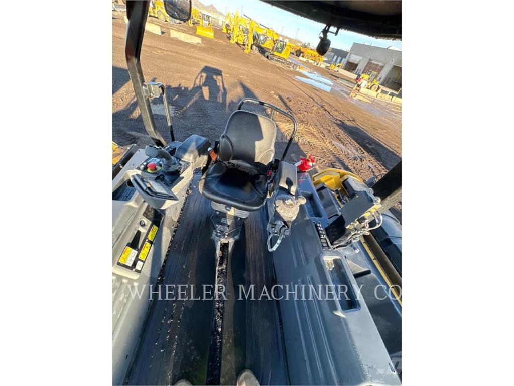 CAT CB15 CW VV Οδοστρωτήρες διπλού κυλίνδρου