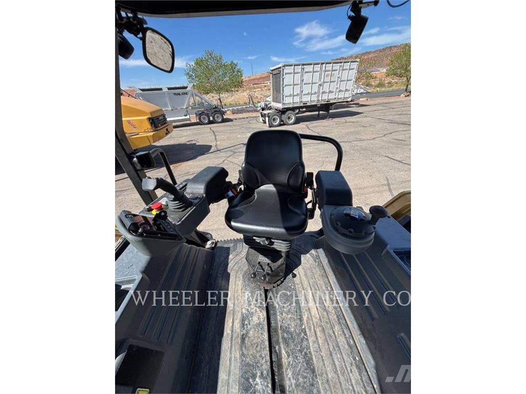 CAT CB15 CW VV مداحل ثنائية الاسطوانة